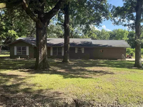 32 Shannon Dr, Mcgehee, AR 71654