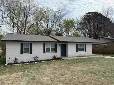 404 S Sawmill Rd, Searcy, AR 72143