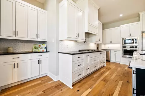 Kitchen - 9103 Red Barn Way, Alexander, AR 72002 photo 3 of 7