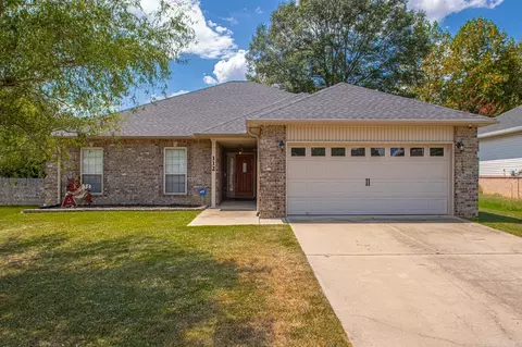 112 Kee Cove Cv, Benton, AR 72015