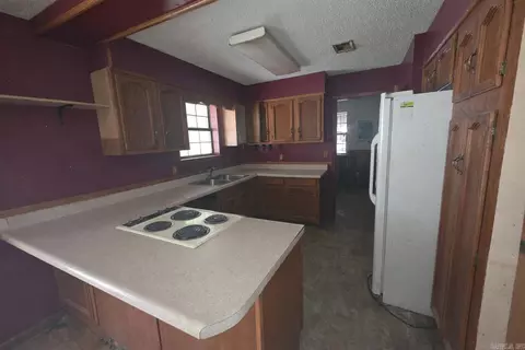 Kitchen - 17 Anthony Ln, Conway, AR 72032 photo 1 of 1