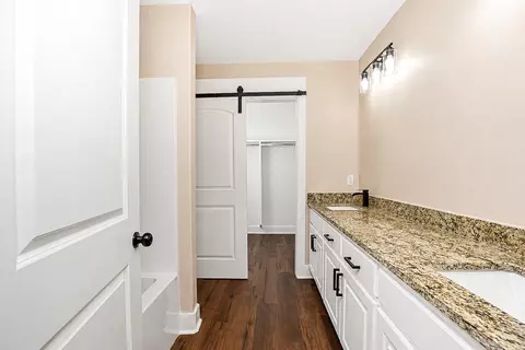 Entry Way - 2700 S Belair, Pine Bluff, AR 71601 photo 2 of 2