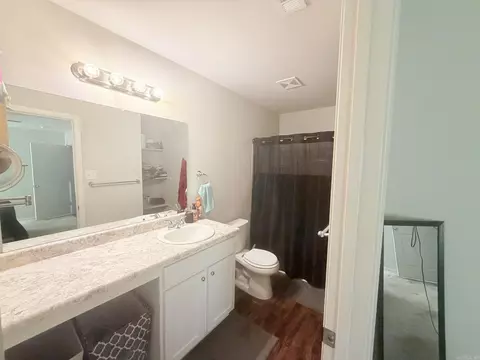 Bath - 124 Harvest Dr, Beebe, AR 72012 photo 1 of 3