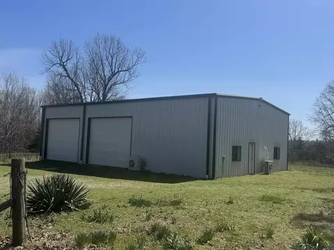 86 Center Cir, Elizabeth, AR 72531