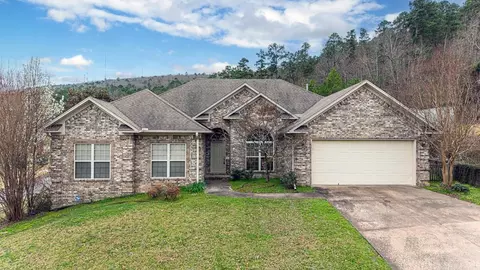 16 Clervaux Dr, Little Rock, AR 72223