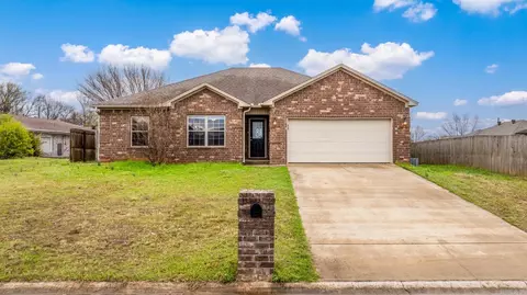 12 Birchwood Dr, Ward, AR 72176