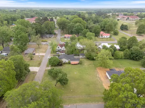 107109 N Holly St, Beebe, AR 72012