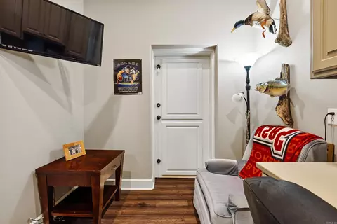 Entry Way - 5823 Gregory Rd, Benton, AR 72019 photo 5 of 5