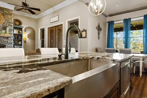 Kitchen - 5823 Gregory Rd, Benton, AR 72019 photo 2 of 8