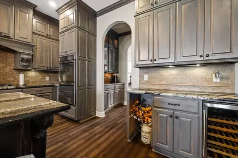 Kitchen - 5823 Gregory Rd, Benton, AR 72019 photo 8 of 8