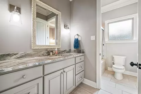 Bath - 5823 Gregory Rd, Benton, AR 72019 photo 5 of 6