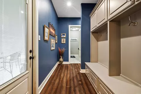 Entry Way - 5823 Gregory Rd, Benton, AR 72019 photo 4 of 5