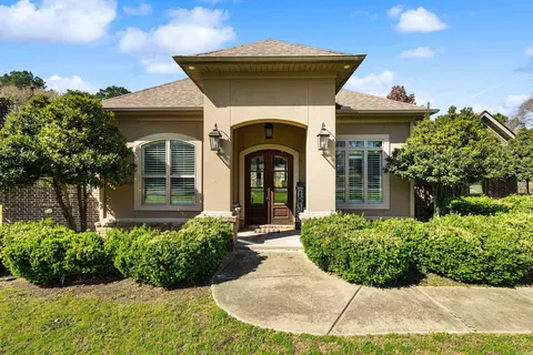 5823 Gregory Rd, Benton, AR 72019