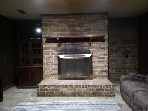 Living - 3 Big Oak, Conway, AR 72032 photo 2 of 4