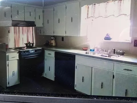 Kitchen - 3 Big Oak, Conway, AR 72032 photo 1 of 5