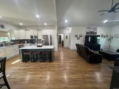 Entry Way - 196 Blackjack Rd, Greenbrier, AR 72058 photo 1 of 2