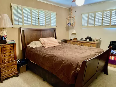 Bedroom - 401 E Gum, Walnut Ridge, AR 72476 photo 2 of 2