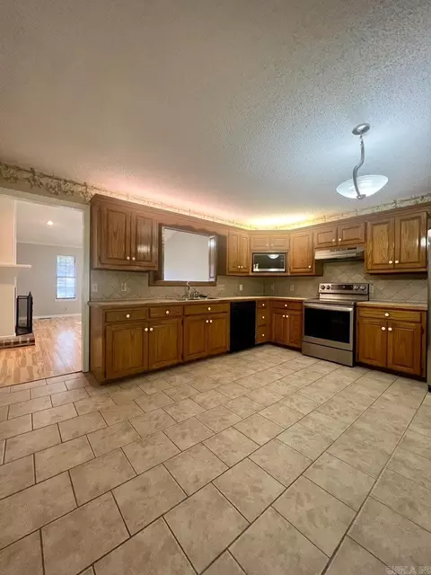 1918 Doris Dr, Benton, AR 72019 photo 6