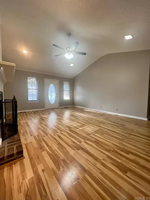 1918 Doris Dr, Benton, AR 72019 photo 5