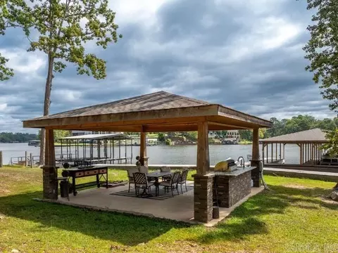 110 Silverwood Ter, Hot Springs, AR 71913