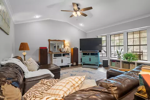 Living - 1030 Sunshine Rd, Royal, AR 71968 photo 2 of 3