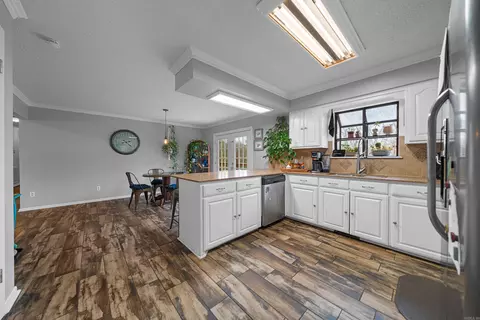 Kitchen - 1030 Sunshine Rd, Royal, AR 71968 photo 4 of 6