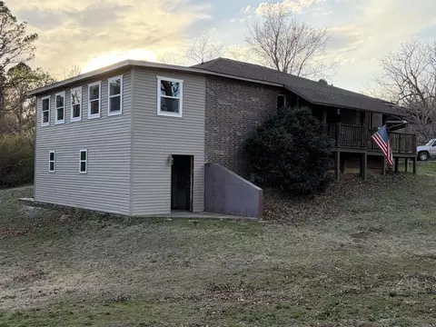 Exterior - 314 N Cedar St, Salem, AR 72576 photo 2 of 5