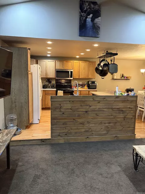 Kitchen - 314 N Cedar St, Salem, AR 72576 photo 1 of 4