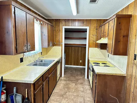 8221 Shannon Rd, Pine Bluff, AR 71603 photo 5