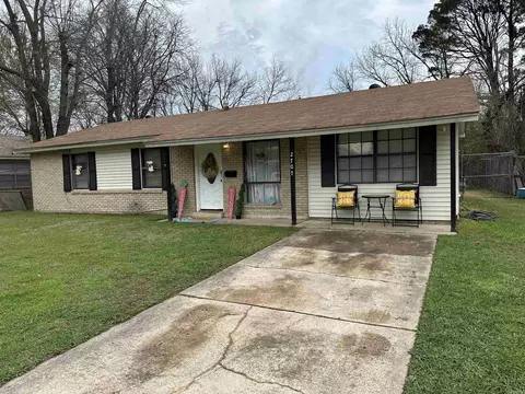 Exterior - 2707 Colonial Ave, Pine Bluff, AR 71601 photo 2 of 4