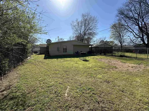 Exterior - 2707 Colonial Ave, Pine Bluff, AR 71601 photo 4 of 4