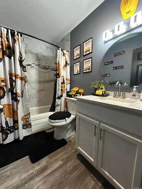 Bath - 2707 Colonial Ave, Pine Bluff, AR 71601 photo 1 of 8