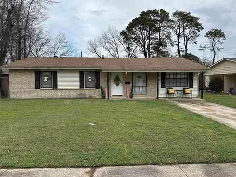 2707 Colonial Ave, Pine Bluff, AR 71601