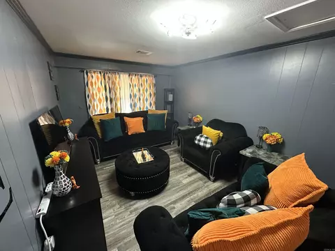 Living - 2707 Colonial Ave, Pine Bluff, AR 71601 photo 2 of 2