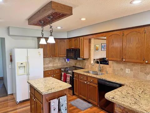 Kitchen - 812 Pitard Loop, Mountain View, AR 72560 photo 1 of 2