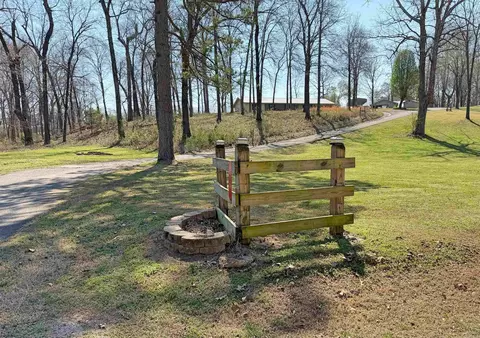 Exterior - 812 Pitard Loop, Mountain View, AR 72560 photo 3 of 12