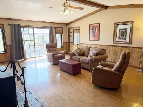 Living - 812 Pitard Loop, Mountain View, AR 72560 photo 3 of 4