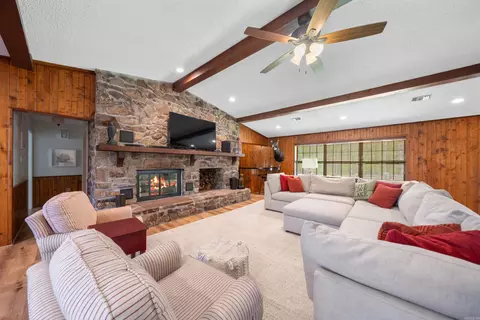 Living - 43 Memory Layne, Mount Ida, AR 71957 photo 3 of 6