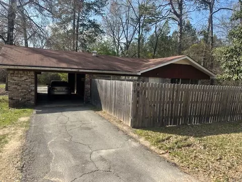 510 N Oakley St, Fordyce, AR 71742