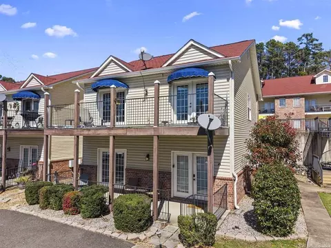 321 Peters Pt #J1, Hot Springs, AR 71913