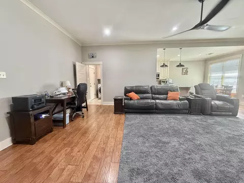 Living - 3161 Haley Ct, Benton, AR 72019 photo 2 of 4