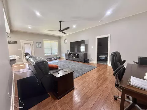 Living - 3161 Haley Ct, Benton, AR 72019 photo 4 of 4