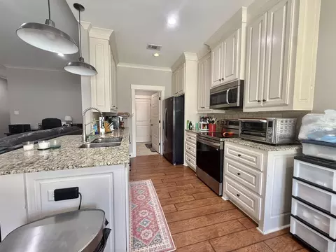Kitchen - 3161 Haley Ct, Benton, AR 72019 photo 1 of 4