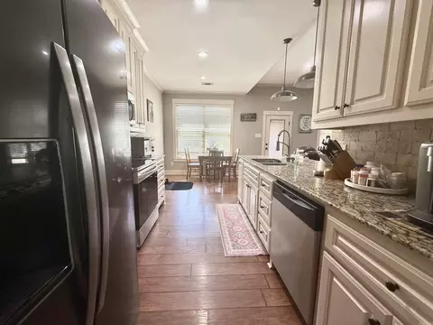 Kitchen - 3161 Haley Ct, Benton, AR 72019 photo 3 of 4