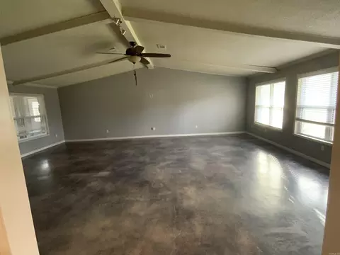 Living - 3006 Riverside Dr, Pine Bluff, AR 71602 photo 6 of 8