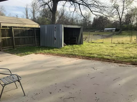 Exterior - 3006 Riverside Dr, Pine Bluff, AR 71602 photo 3 of 6