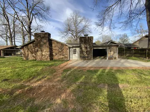 Exterior - 3006 Riverside Dr, Pine Bluff, AR 71602 photo 6 of 6