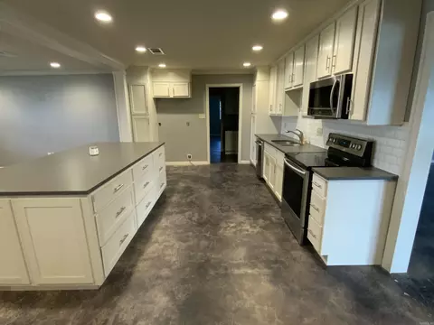 Kitchen - 3006 Riverside Dr, Pine Bluff, AR 71602 photo 2 of 2