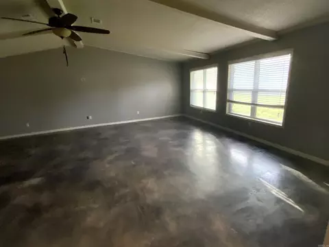 Living - 3006 Riverside Dr, Pine Bluff, AR 71602 photo 7 of 8