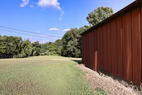620 Riverview Dr, Mammoth Spring, AR 72554 photo 10